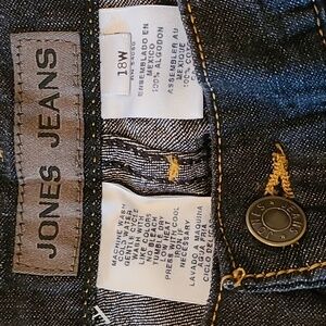 Black Jones Jeans